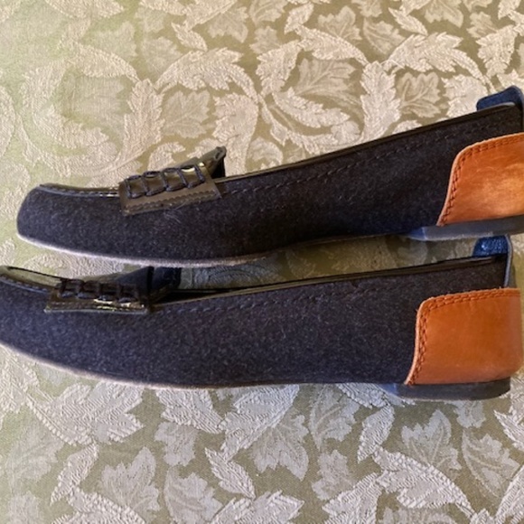 Chanel Loafers - Picture 5 of 8